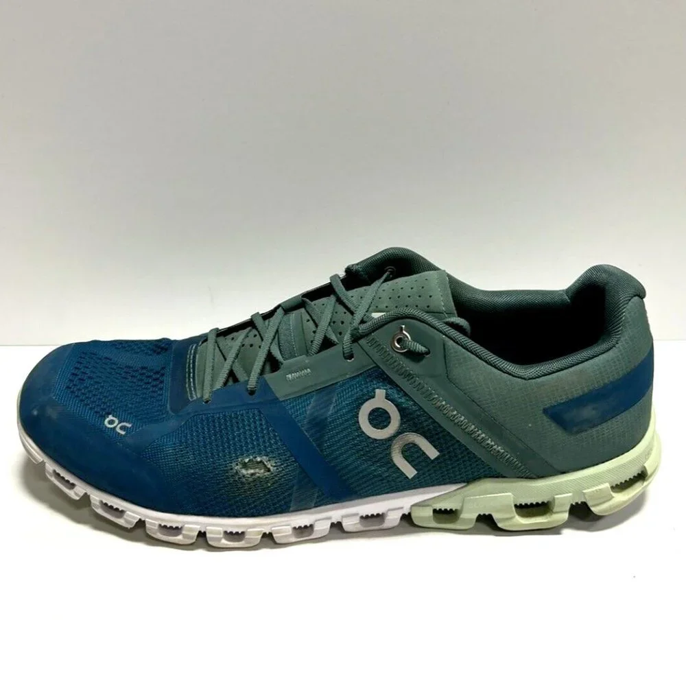 On Men's Cloudflow Running Shoes, Size 12.5M